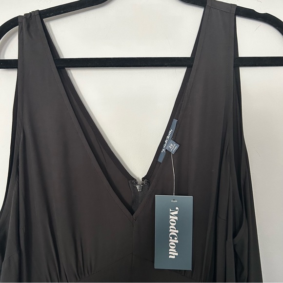 NWT ModCloth Bon Voyage V-Neck Jumpsuit Black - Picture 6 of 9